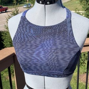 Lululemon small sports bra